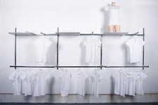 Rückwandsystem Wandregal Ladenbau Kleiderständer Regal Textilständer B: 375 cm