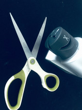 Messer- und Scherenschärfer -