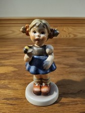 Goebel Hummel Figurine #2068/A