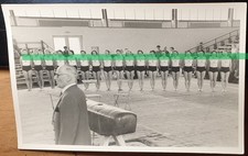 Turnhalle mit Pauschenpferd -