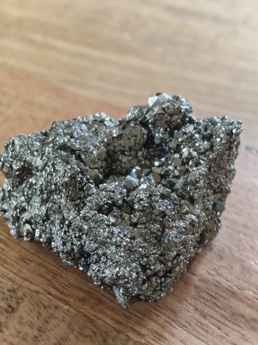 Pyrit mineral stufe goldfarben - pyrit,