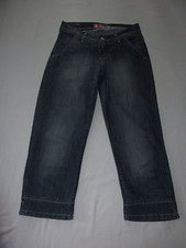 H&M "FIT & LOYAL" Capri Jeans