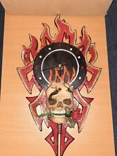 MystiCalls Flames Skull Wanduhr Dark Attitude MC130398