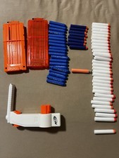 Nerf Sammlung mit Pfeilen und