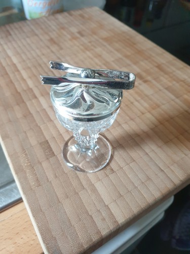 Kleiner glaskelch mit deckel - kleiner,