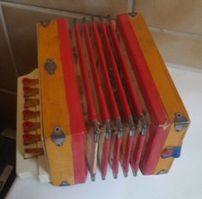 Antikes altes akkordeon - antikes,