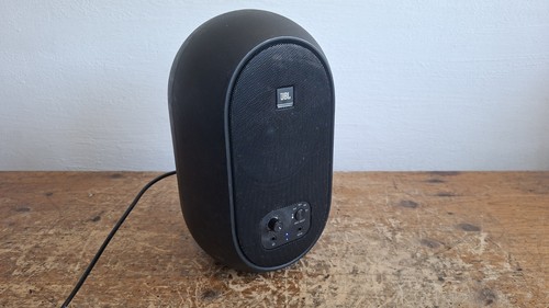 Single powered jbl 104 - powered,