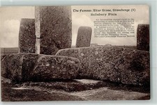 39437383 - Stonehenge The famous Altar Stone Nr.6 Salisbury Plain England
