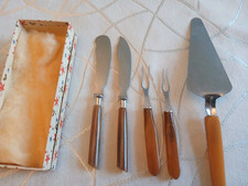 DDR Tortenheber, Buttermesser, Auflegegabeln mit Kunststoff Catalingriff ??