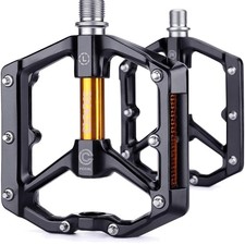 Fahrradpedale mit Reflektoren