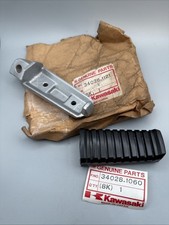 KAWASAKI SOZIUSFUSSRASTE LI  MIT GUMMI STEP,RR,LH GPZ1000RX GPZ900R XX37123