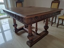 Italienische Esszimmertisch um