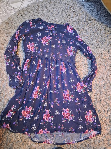 Modernes kleid langarm - kleid,
