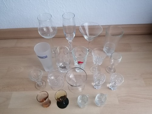 Verschiedene gläser - verschiedene, 18