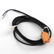 ifm efector induktiver Sensor