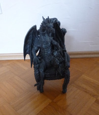 Drache schwarz Gothic Deko Fantasy Thron