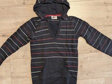 gestreifter Mädchen Pulli