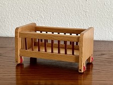 Baby-Puppenstubenbett mit