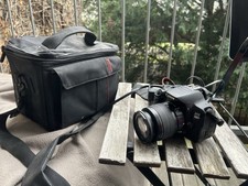 Canon EOS 700D mit 18–55 mm