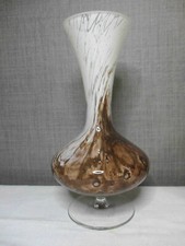 Friedrich Kristall Vase m. Fußmund geblasen Etikett Klarglas mocca-weiss gedreht