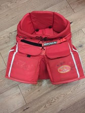 *Brown* customs Hose INT