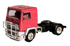 Albedo LKW Modell Zugmaschine Volvo F 12 Intercooler Rot-Metallic 1:87, 2 Fahrer