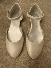 Brautschuhe Kommunionsschuhe Flach Mit Riemen Gr. 36 Neu