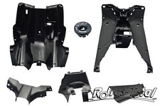 Innenraum Aerox 6 T. Beinschild schwarz metallic Trittbrett Nitro Batteriedeckel