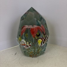 Alter Glas Briefbeschwerer Paperweight facettiert Blumen Böhmen Antik