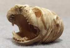 Tierkopf mit Gewinde, Meerschaum?, ca. 3cm, fehlender Reißzahn