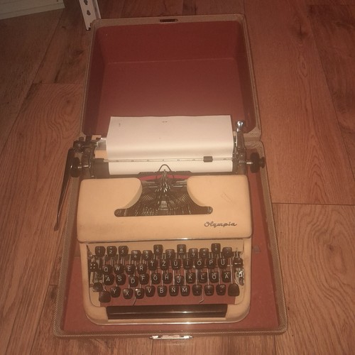Olympia schreibmaschine mit - olympia,