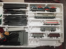 Güterzug  Anfangs oder erweit . Packung LIma H0 mit E 151 und Wagen mit gleise 