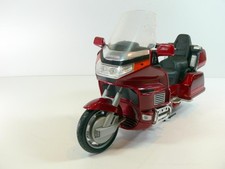  Modell Motorrad RoadSignature * HONDA GOLD WING * 1:10 * rot