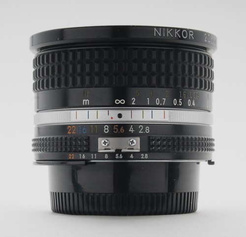 Nikon 20mm in - 2,8/20mm,