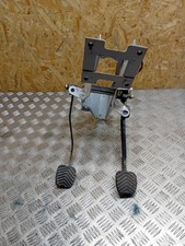 GAZ  GAZelle 2009 Pedale Satz