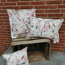 Wachstuch Kissen Kirschblüte