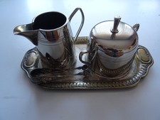 altes Milchkännchen