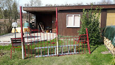 Gartentor aus Metall, rot: Tor, Seitenflügel, 3 Pfosten