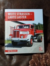Weite Strassen-laute Laster