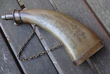 alte Pulverflasche   aus  Horn