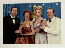 Nicolas Cage signiert Foto