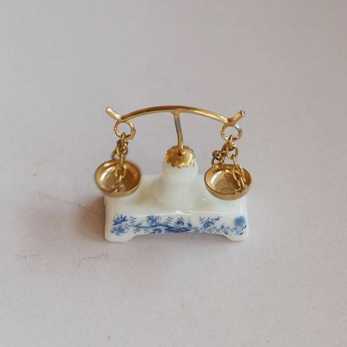 Miniatur porzellan waage - miniatur,