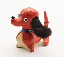 alter Dackel aus roten Leder