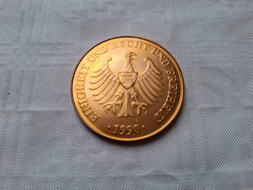 Goldene gedenkmedaille auf die - goldene,