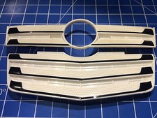 Kühlergrillaufkleber für Tamiya Truck Actros 1:14 schwarz matt