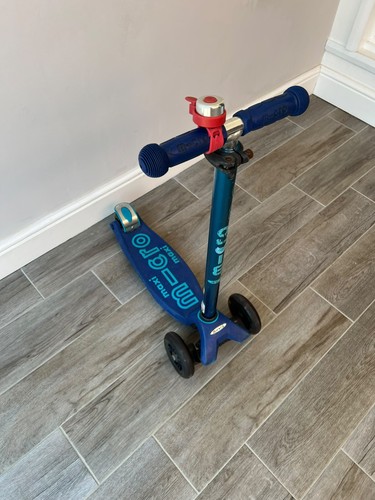 Micro maxi deluxe scooter led - maxi,