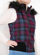 Ärmellose karierte Weste mit