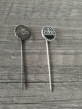 2 Alte Anstecknadel