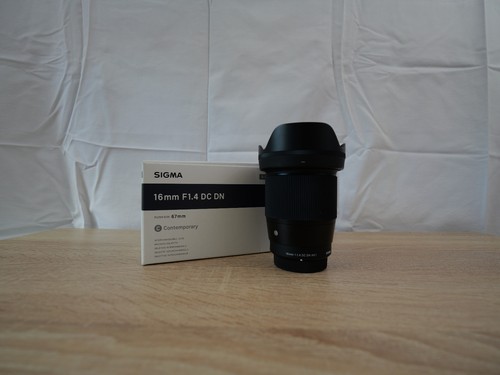 Sigma 16mm dc - 16mm, f/1.4