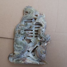 Feng-Shui Drache Stein-Schnitzerei zartgrün (Jade?) Glücksbringer, Schutz